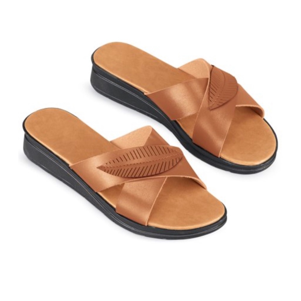 Collectionsetc charming tropical leaf wedge sandal